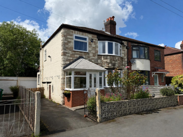 3 bed property, in Maidstone Avenue, £395,000