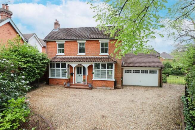 4 bed property, in Aldershot Road, £850,000