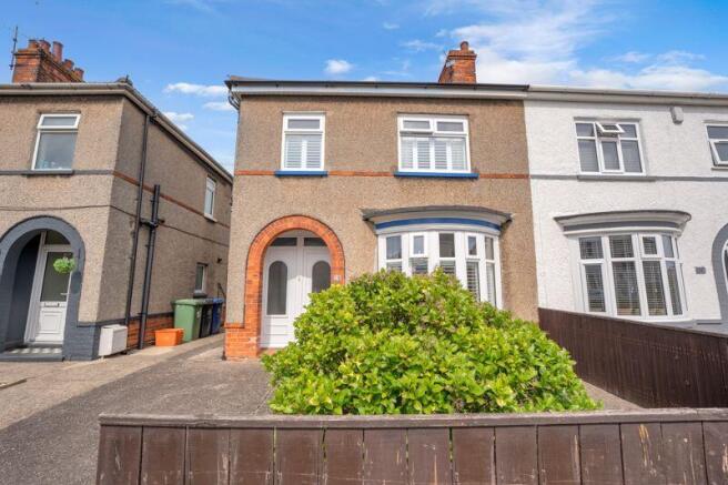 3 bed property, in Lichfield Road, £161,500