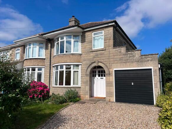 3 bed property, in The Tynings, £450,000