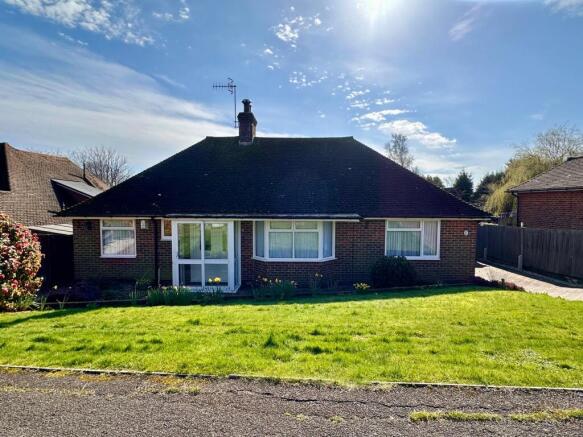 3 bed property, in Collington Grove, £525,000