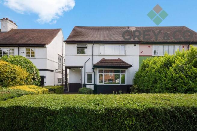 4 bed property, in Wembley, £850,000