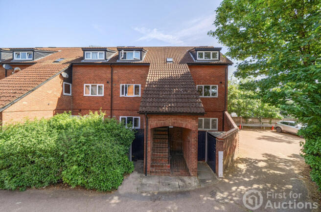 2 bed property, in Penrith Close, £245,000