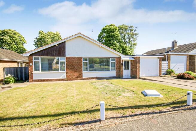 3 bed property, in Parkland Road, £340,000