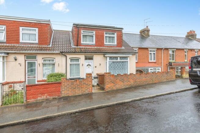 4 bed property, in Clarence Road, £350,000
