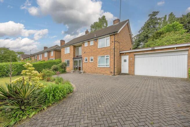 5 bed property, in Heaton Drive, £975,000