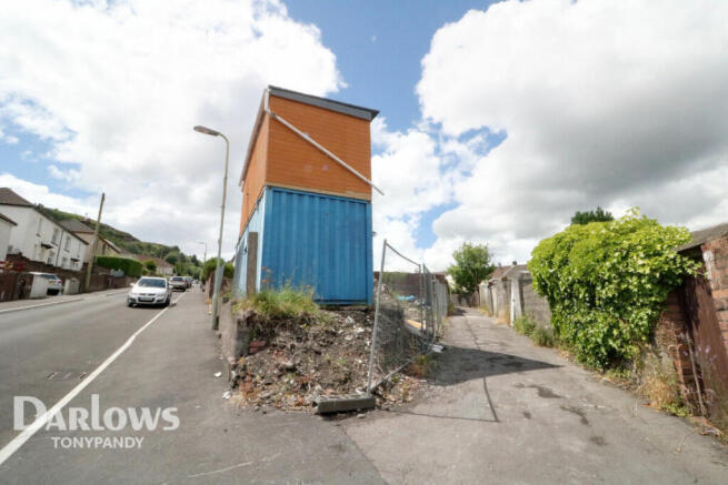 Land, in Bransby Road, £55,000
