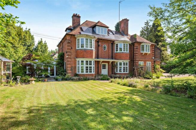 8 bed property, in Yattendon Road, £1,250,000