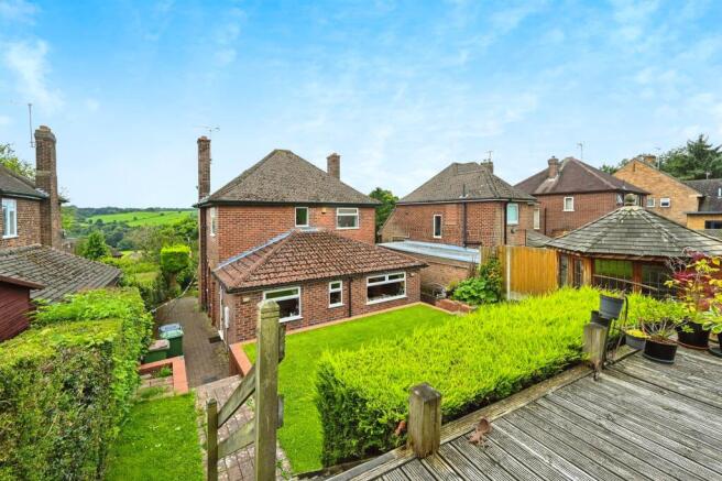 3 bed property, in Mount Pleasant Drive, £550,000