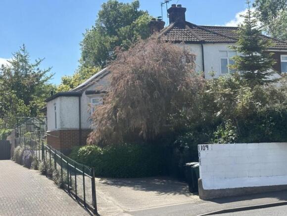 3 bed property, in London Road, £350,000