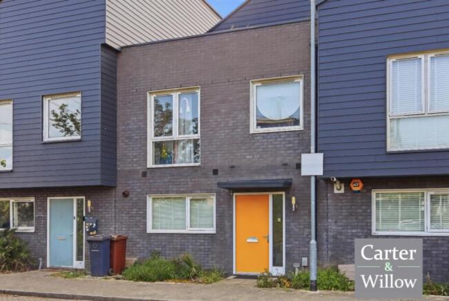3 bed property, in Davey Gardens, £500,000