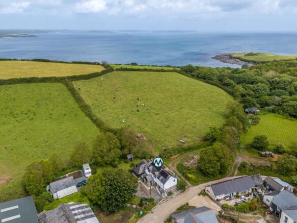 2 bed property, in Near Manaccan, £475,000