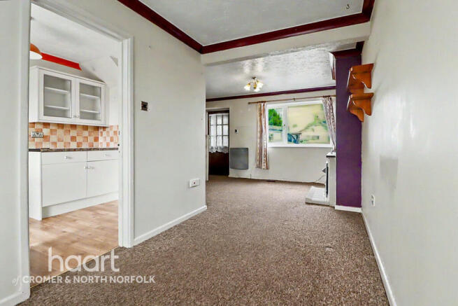 4 bed property, in Cromer NR27, £280,000