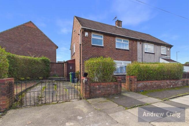 3 bed property, in Cardigan Road, £100,000