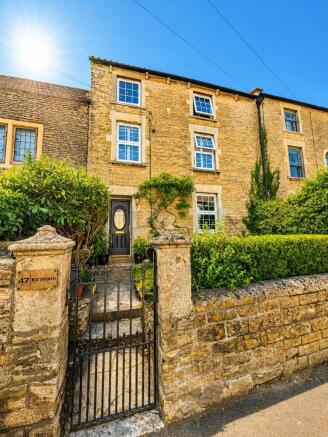 4 bed property, in Keyford, £625,000