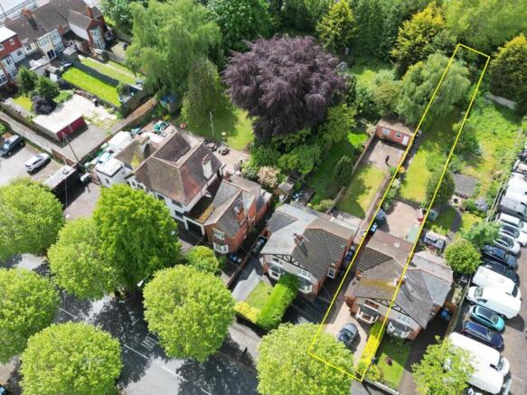 3 bed property, in Lythalls Lane, £250,000