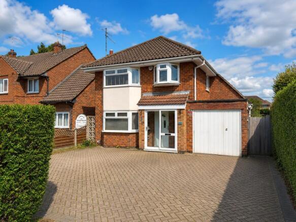 3 bed property, in Leicester Road, £365,000