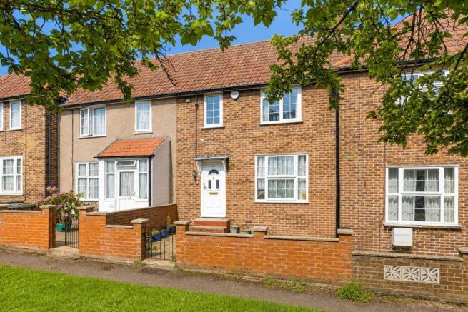 3 bed property, in Westcott Crescent, £575,000