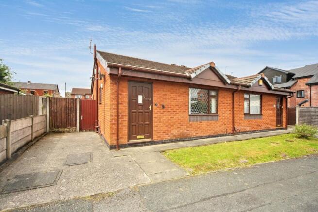 1 bed property, in Stanley Street, £110,000