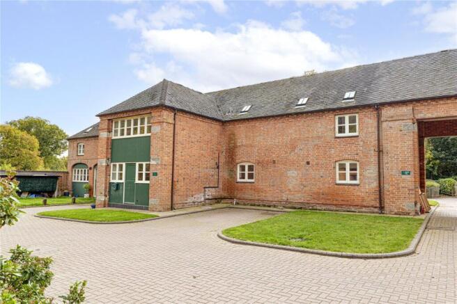 2 bed property, in Osprey House, £375,000