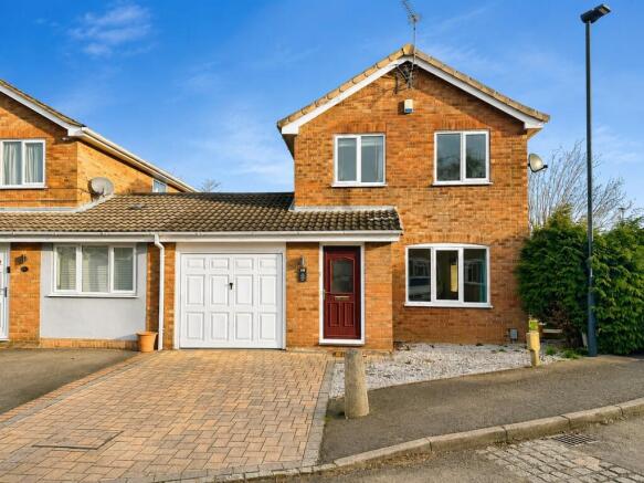 3 bed property, in Corbel Close, £264,950