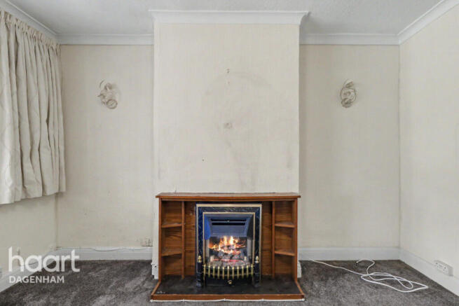 3 bed property, in 74 Review Road, £425,000