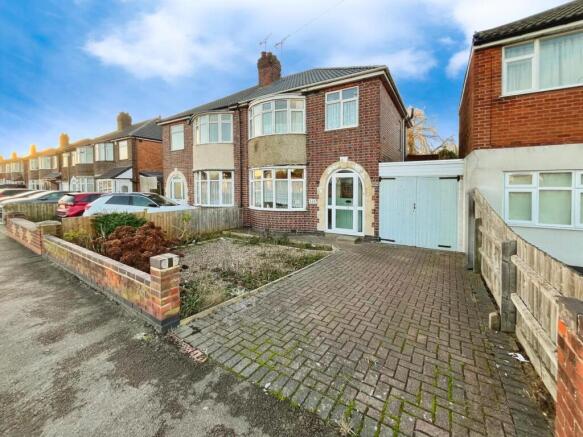 3 bed property, in Narborough Road South, £250,000
