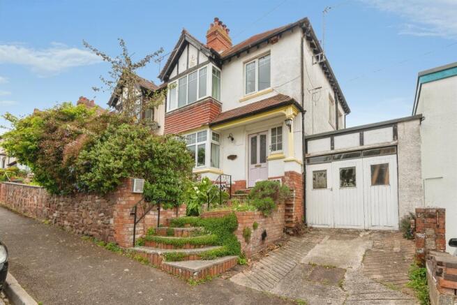 3 bed property, in Poundfield Road, £289,950