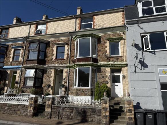 4 bed property, in Westbourne Terrace, £250,000