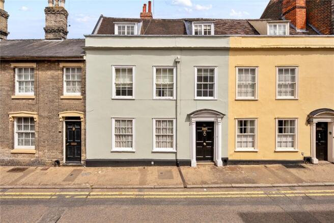 5 bed property, in Guildhall Street, £795,000