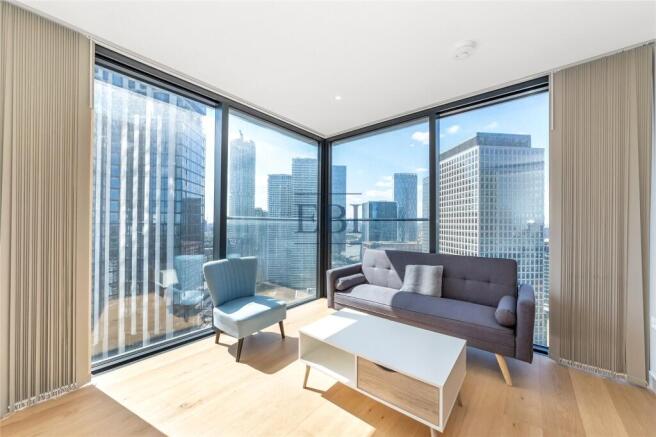 2 bed property, in Hampton Tower, £1,050,000