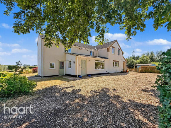 5 bed property, in Mill Lane, £650,000