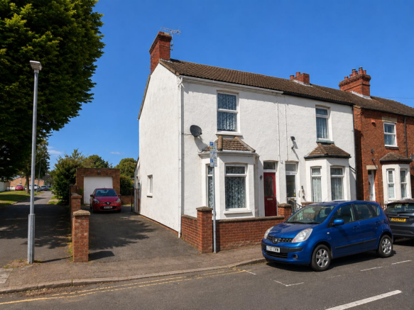 3 bed property, in St. Martins Street, £400,000