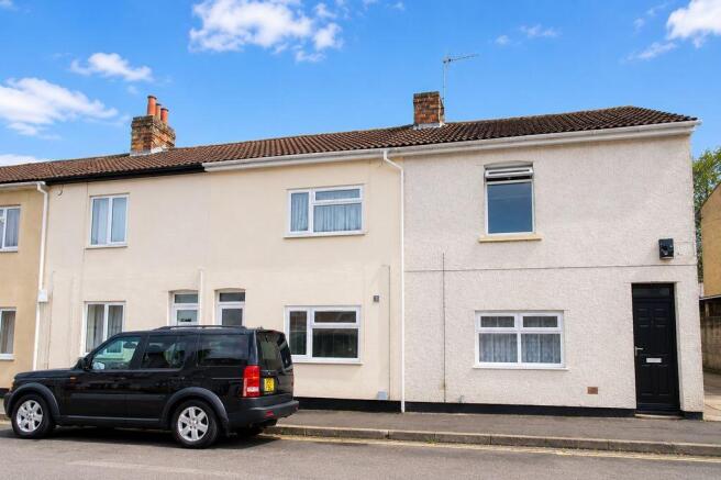1 bed property, in Albion Street, £115,000