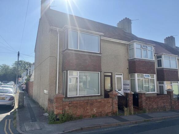 2 bed property, in Newstead Road, £210,000