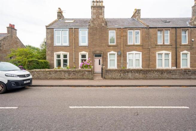 2 bed property, in Forthill Road, £144,995