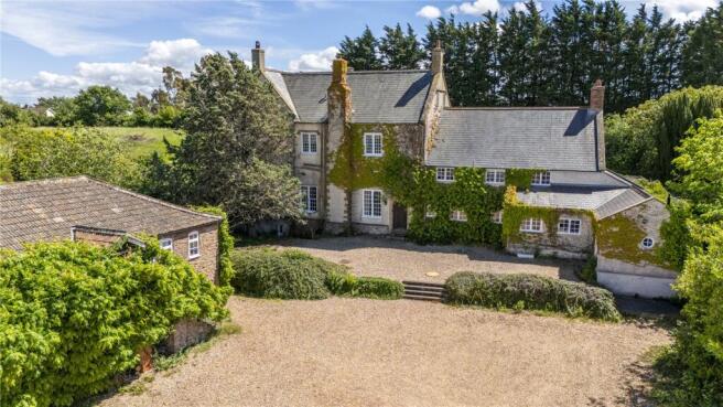 9 bed property, in Park Lane, £1,300,000