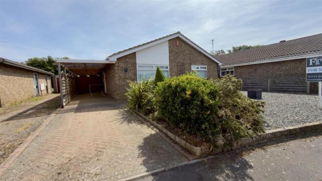 3 bed property, in Valence Road, £300,000