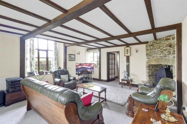 3 bed property, in Frithelstock, £450,000