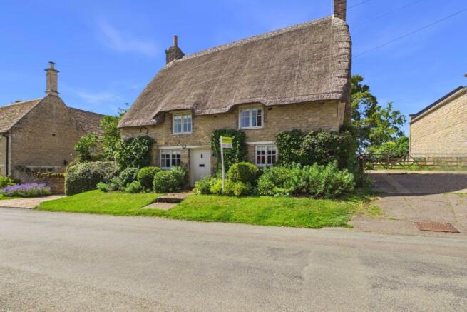 3 bed property, in Main Street, £665,000