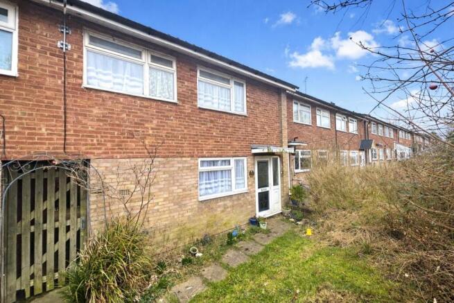3 bed property, in Newton Road, £290,000