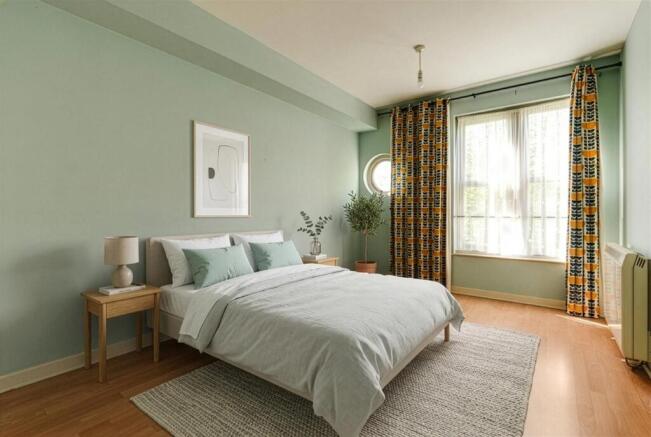 1 bed property, in Leabank Square, £300,000