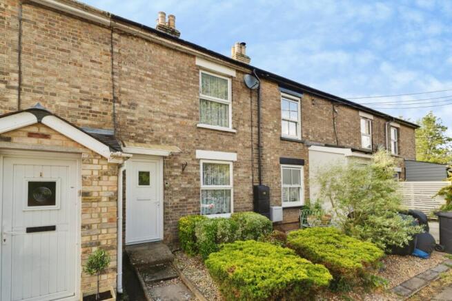 2 bed property, in Church Road, £230,000