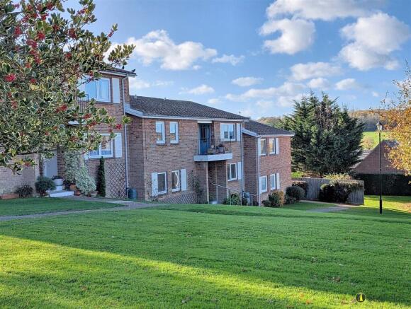 2 bed property, in High Salterns, £139,950