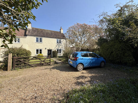 3 bed property, in Kingston St. Mary, £375,000