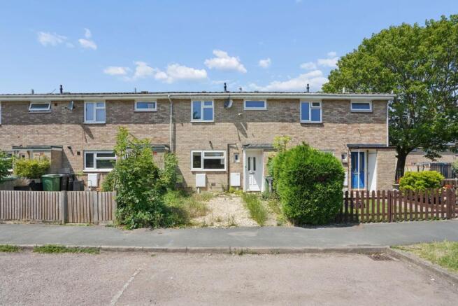 3 bed property, in Ashdown Way, £240,000