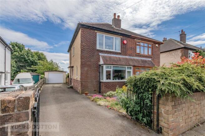 3 bed property, in Haughs Road, £230,000