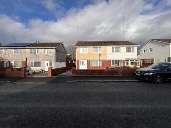 3 bed property, in Ridgewood Park, £175,000