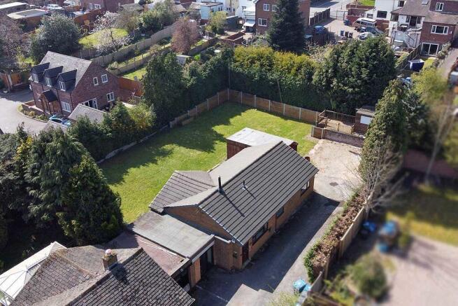 3 bed property, in Ash Grove, £350,000