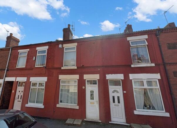 2 bed property, in Albert Road, £60,000